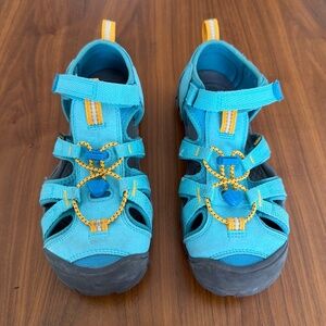 Girls Keen sandals big kid size 4